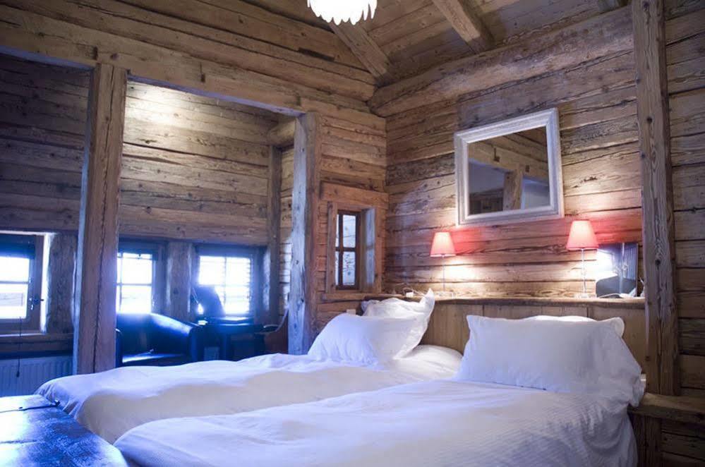 Le Vieux Chalet La Clusaz Exteriör bild